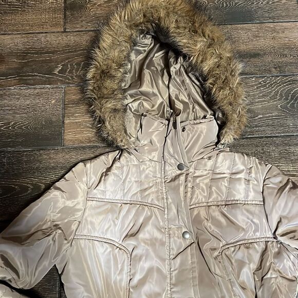 Miss London- black Label- winter jacket size L.  the hat is removable - Picture 3 of 10